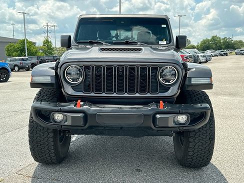 Used 2024 Jeep Gladiator Mojave AWD/4WD image 5