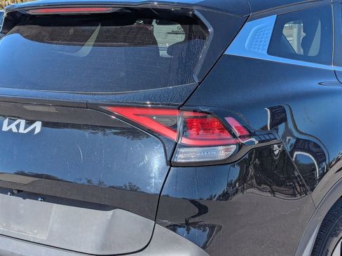 Certified 2023 Kia Sportage EX image 7