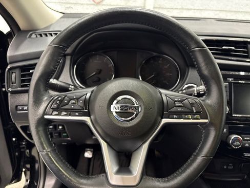 Used 2018 Nissan Rogue SV AWD/4WD image 21