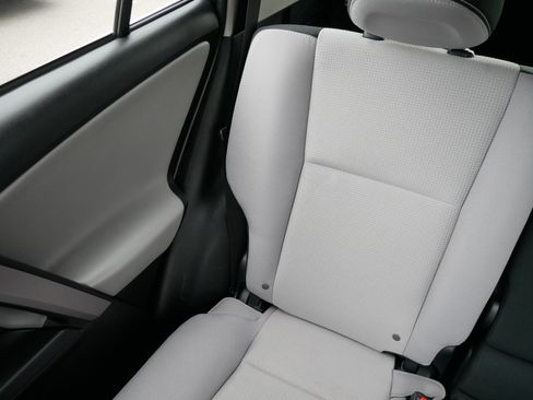 Used 2018 Toyota RAV4 XLE AWD/4WD image 12
