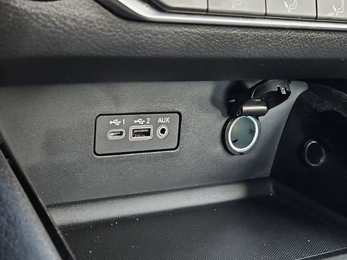 Used 2024 Nissan Altima 2.5 SV FWD image 25