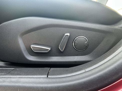 Used 2016 Ford Fusion SE w/ Equipment Group 502A image 11