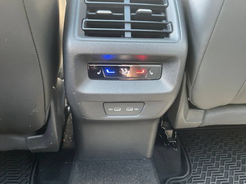 Certified 2025 Volkswagen Tiguan SEL R-Line AWD/4WD image 44