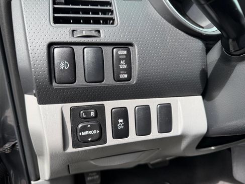 Used 2012 Toyota Tacoma PreRunner image 39