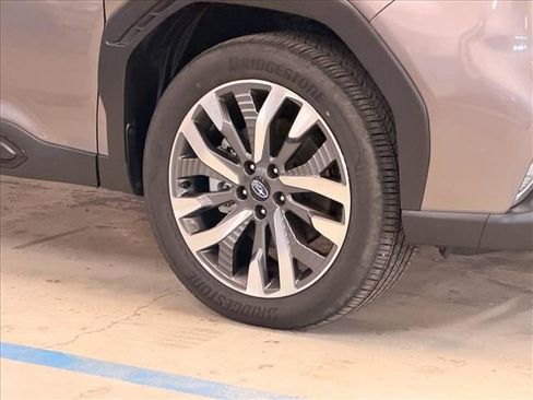 Used 2025 Subaru Forester Touring image 28