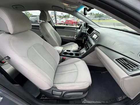 Used 2016 Hyundai Sonata SE FWD image 13