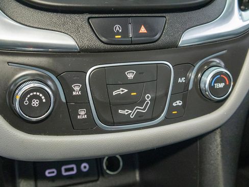 Certified 2022 Chevrolet Equinox LS AWD/4WD image 16