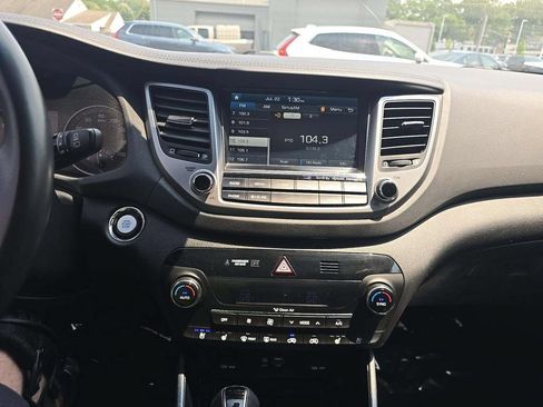 Used 2017 Hyundai Tucson Limited w/ Limited Ultimate Package 03 AWD/4WD image 4