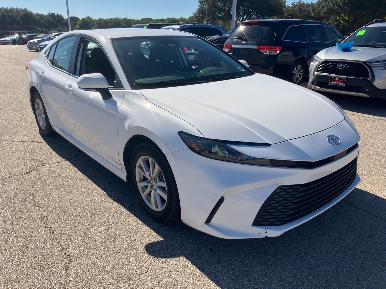 Used 2025 Toyota Camry LE FWD image 1