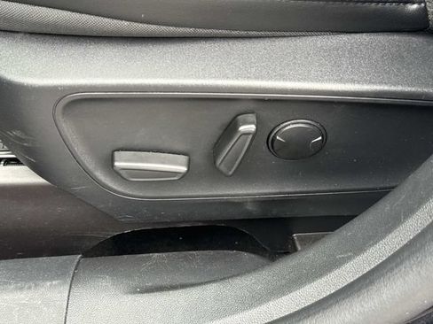 Used 2025 Ford Escape ST-Line AWD/4WD image 10