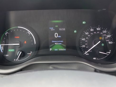 Used 2024 Toyota Sienna XLE image 3