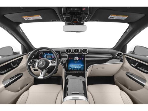 Used 2024 Mercedes-Benz GLC 300 4MATIC image 5