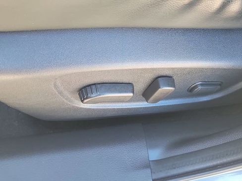 Used 2022 Nissan Rogue Sport SL image 19