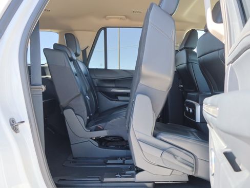 Certified 2024 Ford Expedition Max XLT image 39