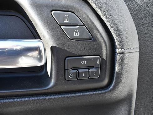 Used 2020 Chevrolet Silverado 1500 High Country w/ Technology Package image 15