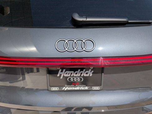 Certified 2025 Audi Q5 Premium Plus w/ Premium Plus AWD/4WD image 38