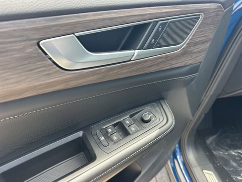 New 2026 Volkswagen Atlas SEL AWD/4WD image 17