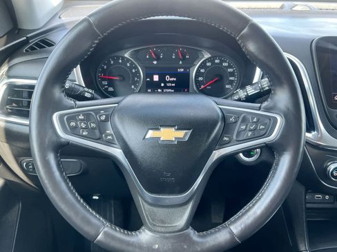 Used 2022 Chevrolet Equinox LT FWD image 22