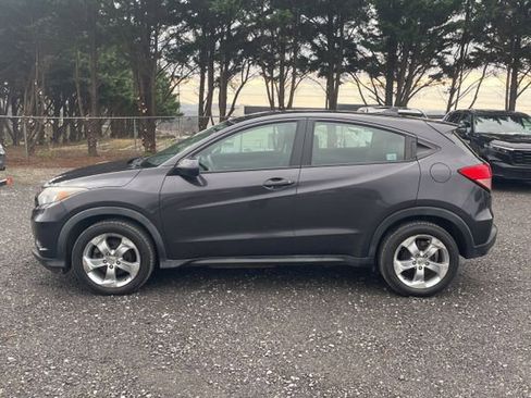 Used 2016 Honda HR-V LX image 7
