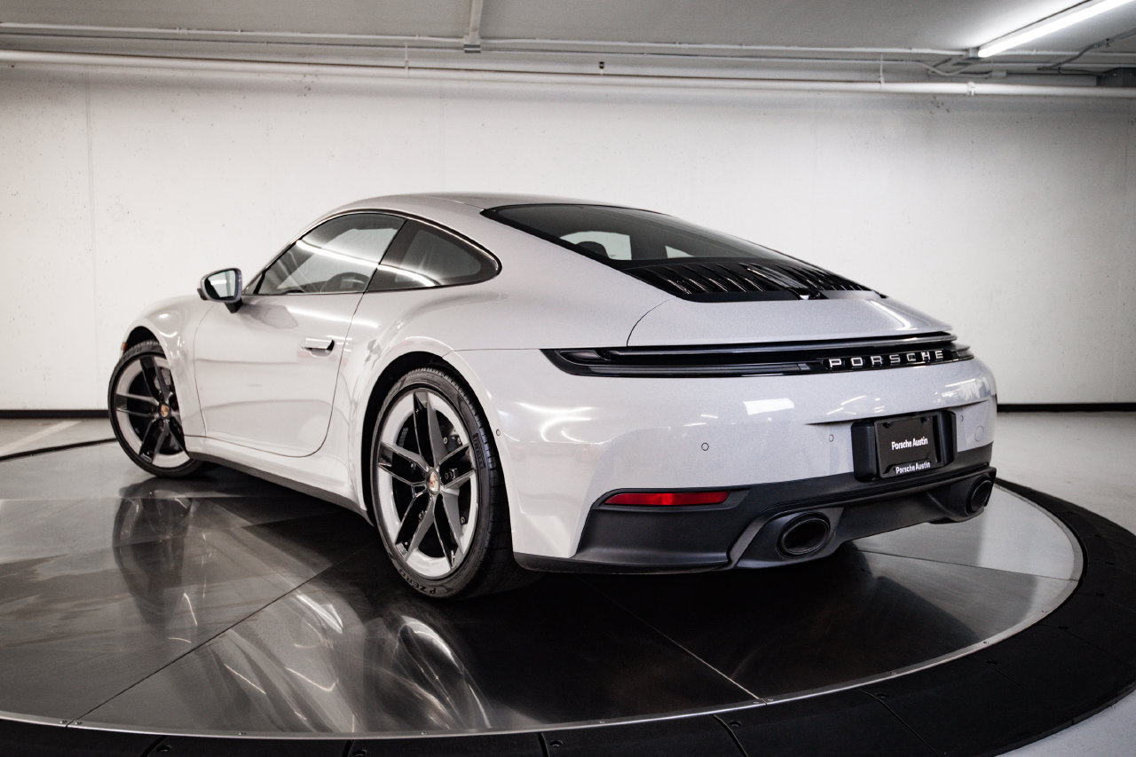 Certified 2025 Porsche 911 Carrera S RWD image 3