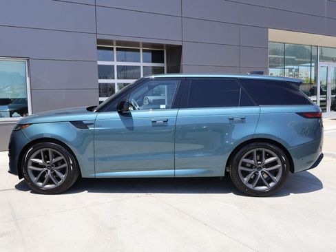 Used 2026 Land Rover Range Rover Sport Dynamic SE AWD/4WD image 11