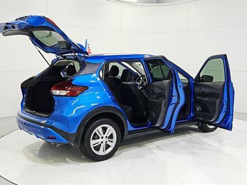 Certified 2021 Nissan Kicks S FWD image 32
