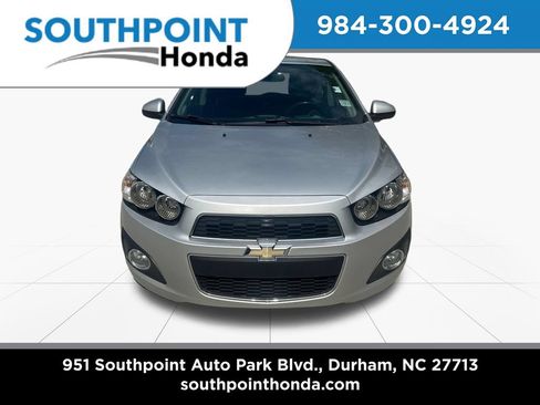 Used 2015 Chevrolet Sonic LTZ FWD image 2