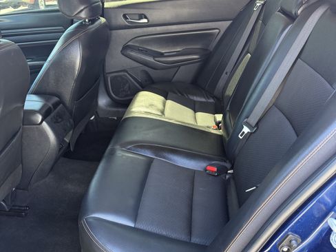 Used 2020 Nissan Altima 2.5 SR FWD image 11