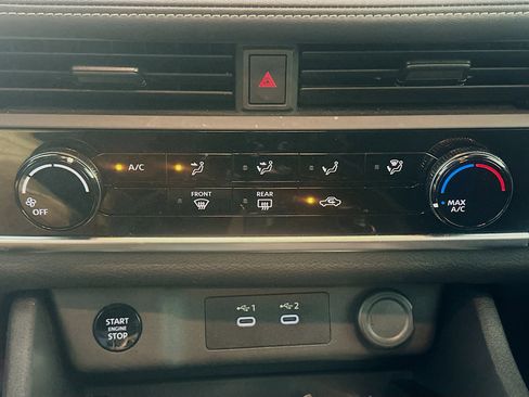 Used 2024 Nissan Rogue S image 23