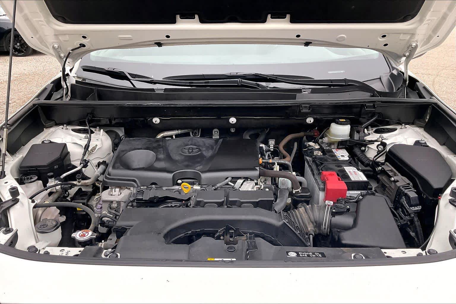 Used 2020 Toyota RAV4 XLE w/ Convenience Package FWD image 31