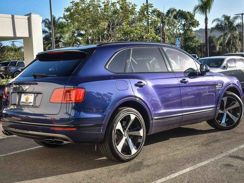Used 2019 Bentley Bentayga image 11