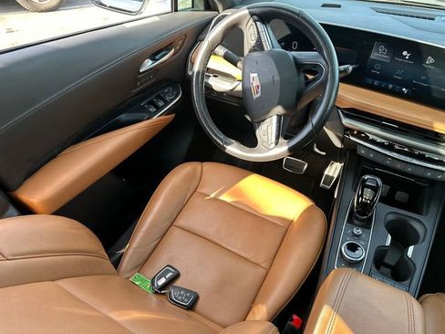 Used 2024 Cadillac XT4 Sport image 22