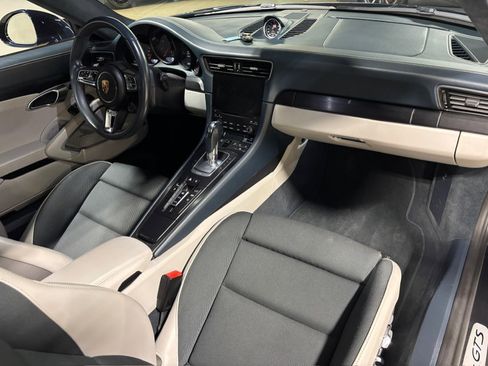 Used 2019 Porsche 911 Carrera GTS RWD image 10