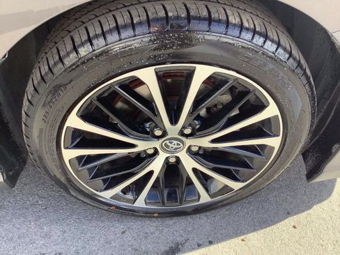 Used 2020 Toyota Camry SE w/ Carpet Mat Package FWD image 26