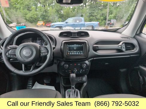 Used 2020 Jeep Renegade Altitude FWD image 12