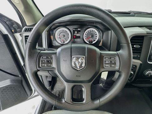 Used 2017 RAM 1500 Express AWD/4WD image 11