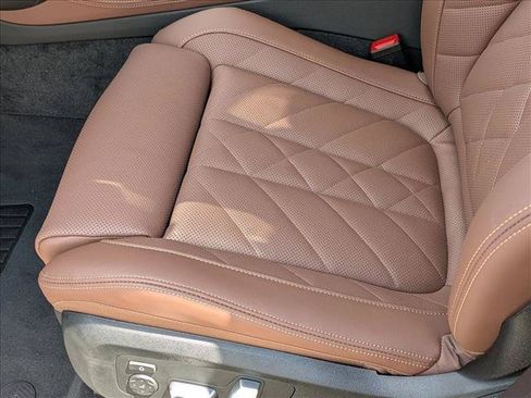 New 2026 BMW X5 xDrive40i w/ Premium Package AWD/4WD image 4