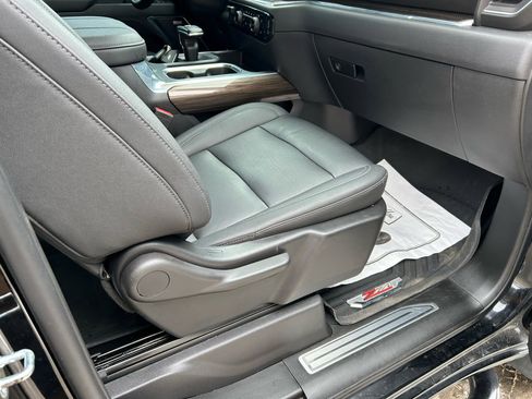 Used 2023 Chevrolet Silverado 1500 LT Trail Boss w/ Convenience Package II image 12