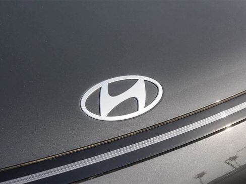 New 2026 Hyundai Kona SEL Premium image 13