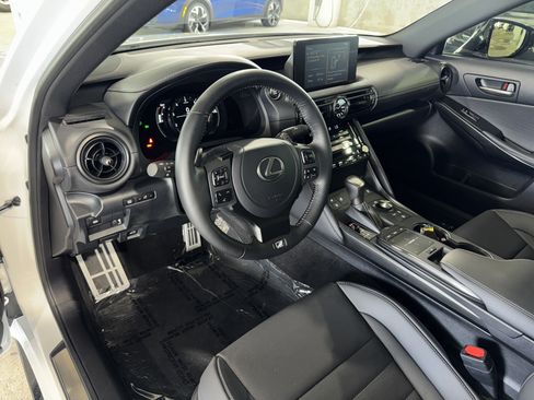 Used 2025 Lexus IS 350 F Sport RWD image 19