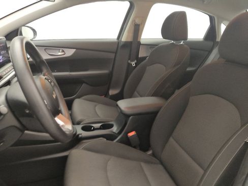 Used 2024 Kia Forte LXS image 17