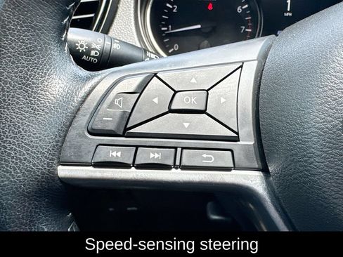 Certified 2022 Nissan Rogue Sport SV w/ Technology Package FWD image 11