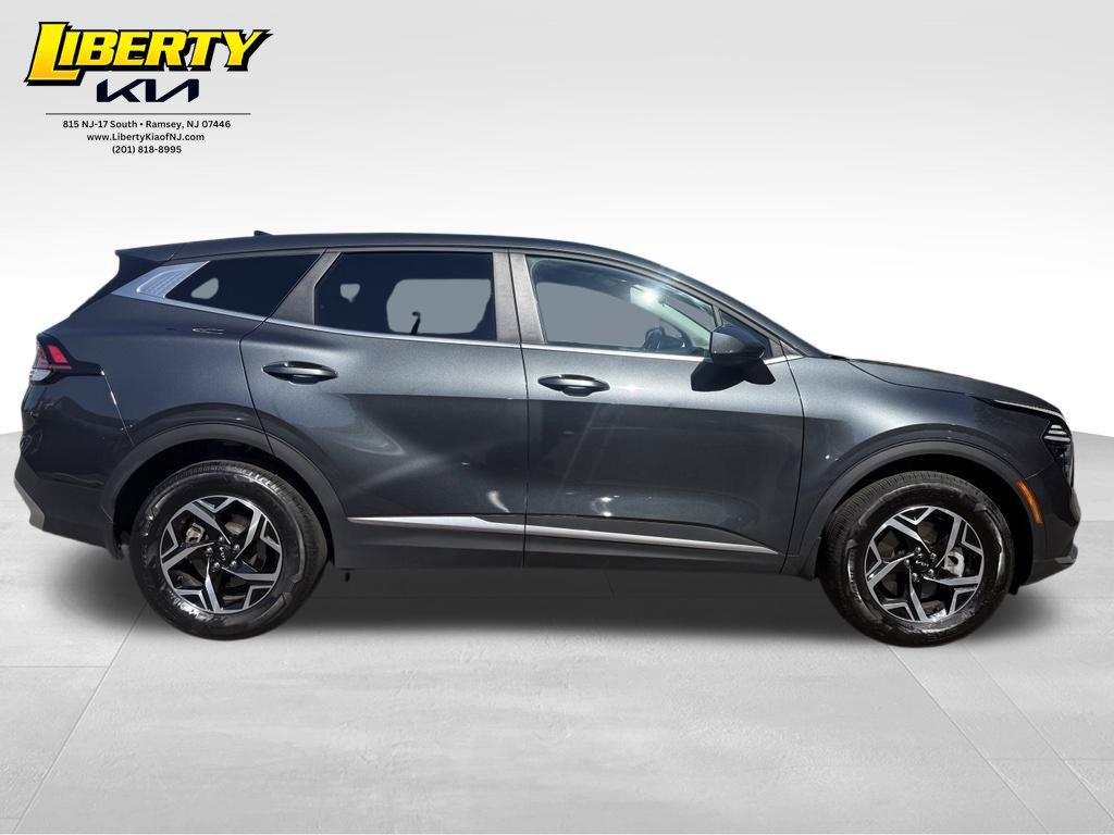 Used 2024 Kia Sportage LX AWD/4WD image 8