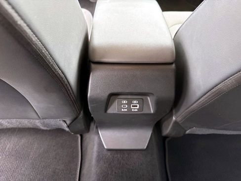 Used 2024 Subaru Crosstrek 2.0i Premium AWD/4WD image 17
