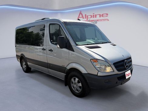 Used 2010 Mercedes-Benz Sprinter 2500 image 7