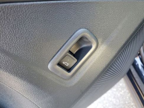 New 2026 Volkswagen Tiguan SE R-Line image 16