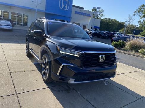 Used 2025 Honda Pilot Elite image 2