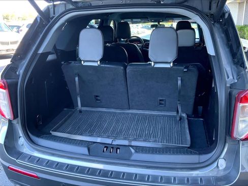 Used 2021 Ford Explorer XLT w/ Equipment Group 202A image 34