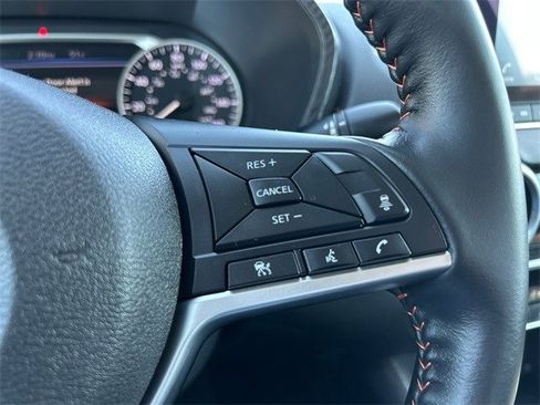 Used 2023 Nissan Sentra SR w/ Trunk Package image 23