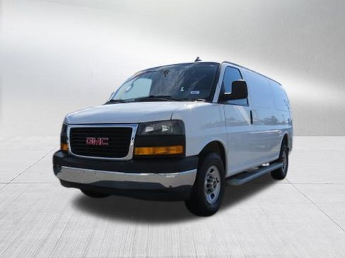 Used 2023 GMC Savana 2500 w/ Driver Convenience Package image 6